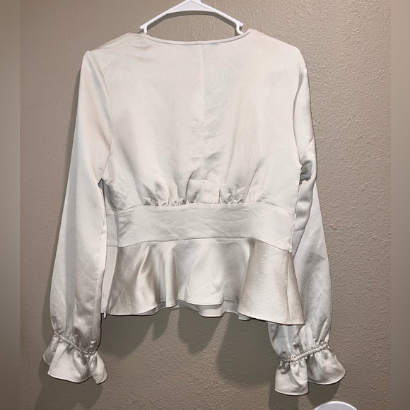 NWT Express Silky Champagne Peplum Top size Medium. - Picture 2 of 9